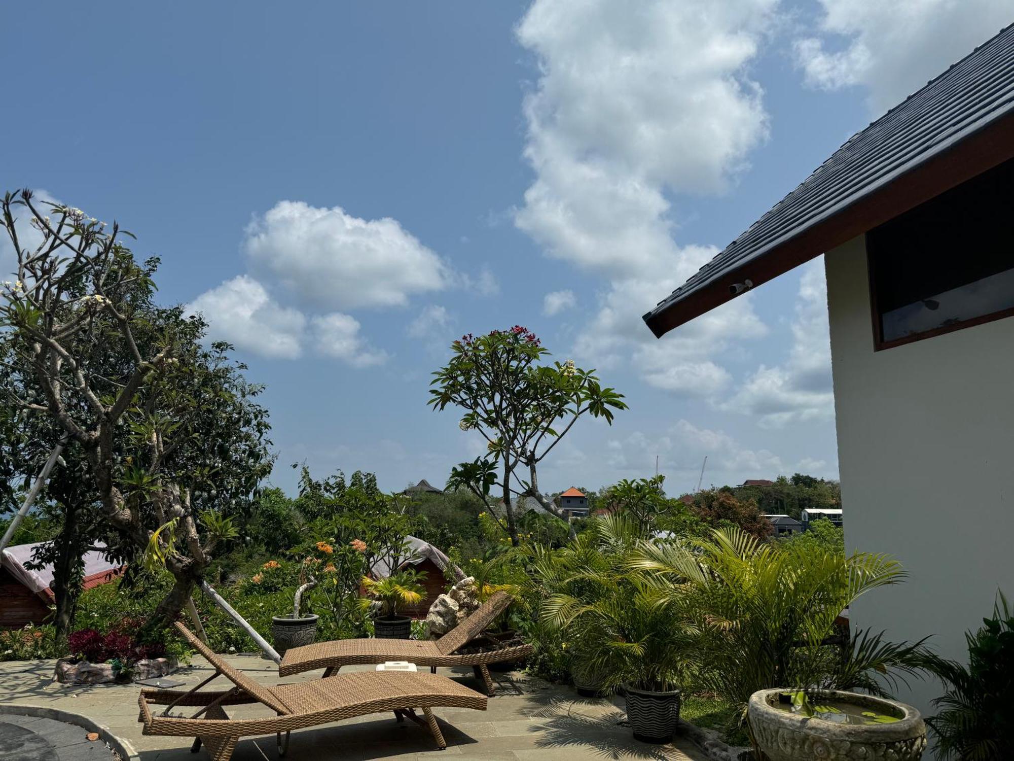 Ringsun Homestay Uluwatu バドゥン エクステリア 写真
